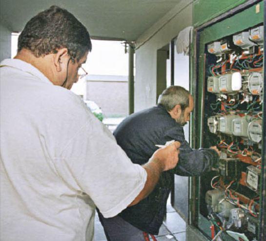 La PGASE y la Superintendencia de Electricidad  (SIE), comprobaron dos nuevos casos de fraudes el�ctricos con el uso de un transformador o �cajita m�gica�.
