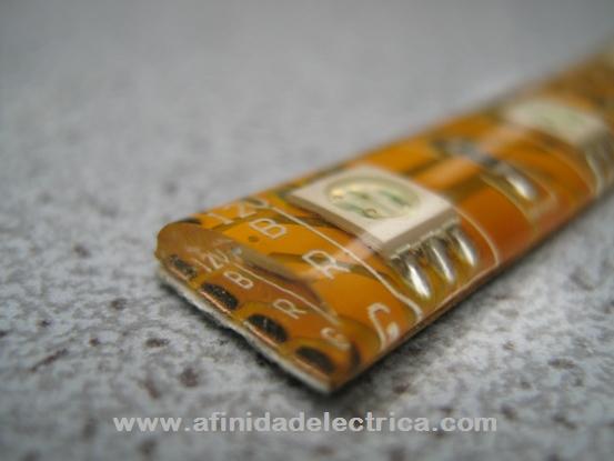 Tira de LEDs con proteccion de silicona IP68.
